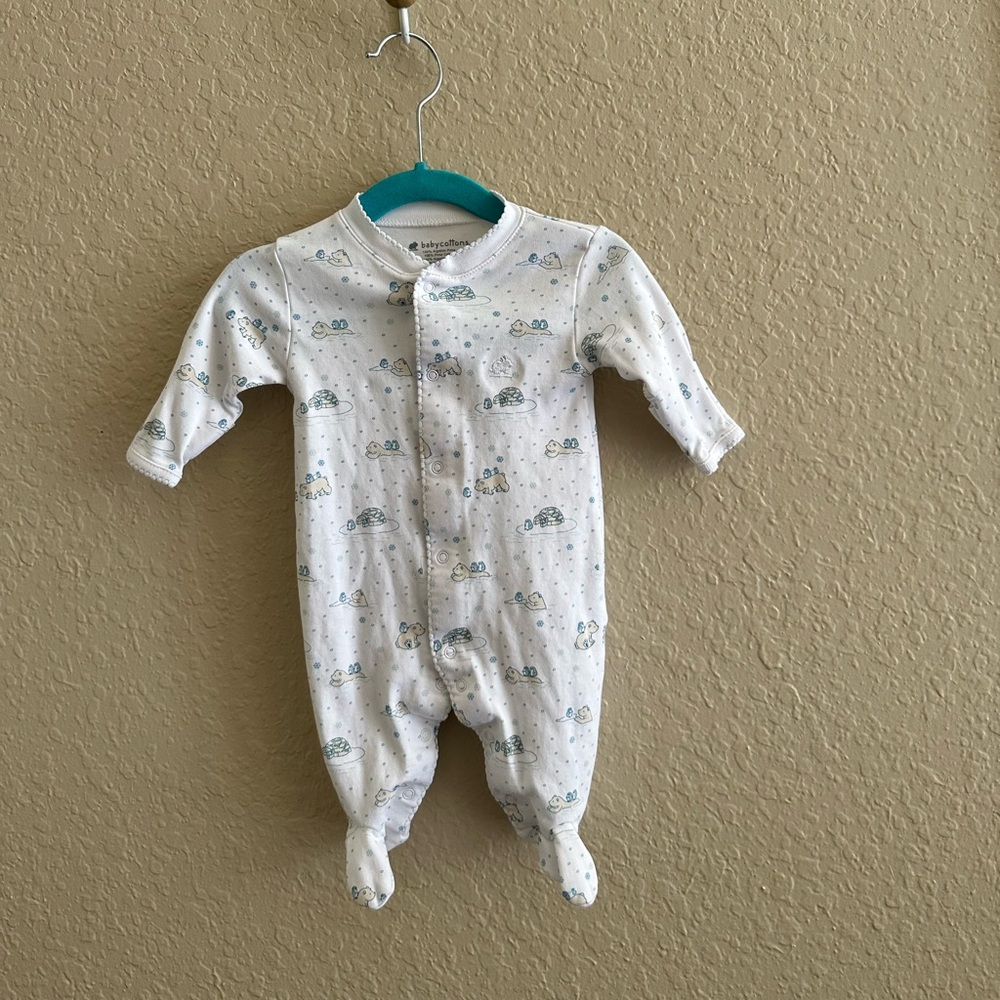💛$15 FLASH SALE💛Babycottons Newborn footie Winter Theme